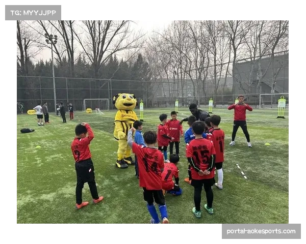德甲俱乐部与学校合作青训项目,文化课与训练并重 德甲俱乐部与学校合作青训项目,文化课与训练并重